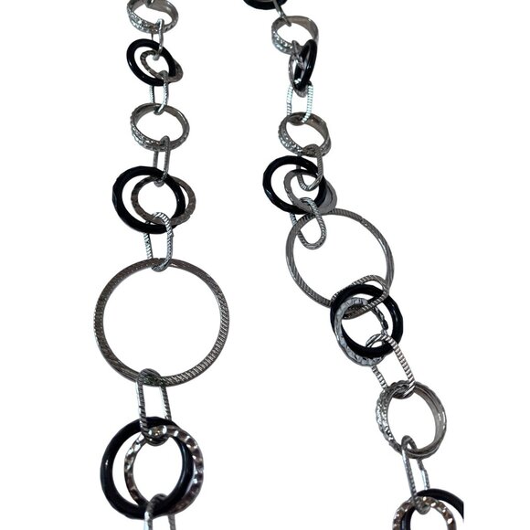 Chico's Textured Black & Silver Circle Signed 21" Link Necklace - Picture 3 of 10